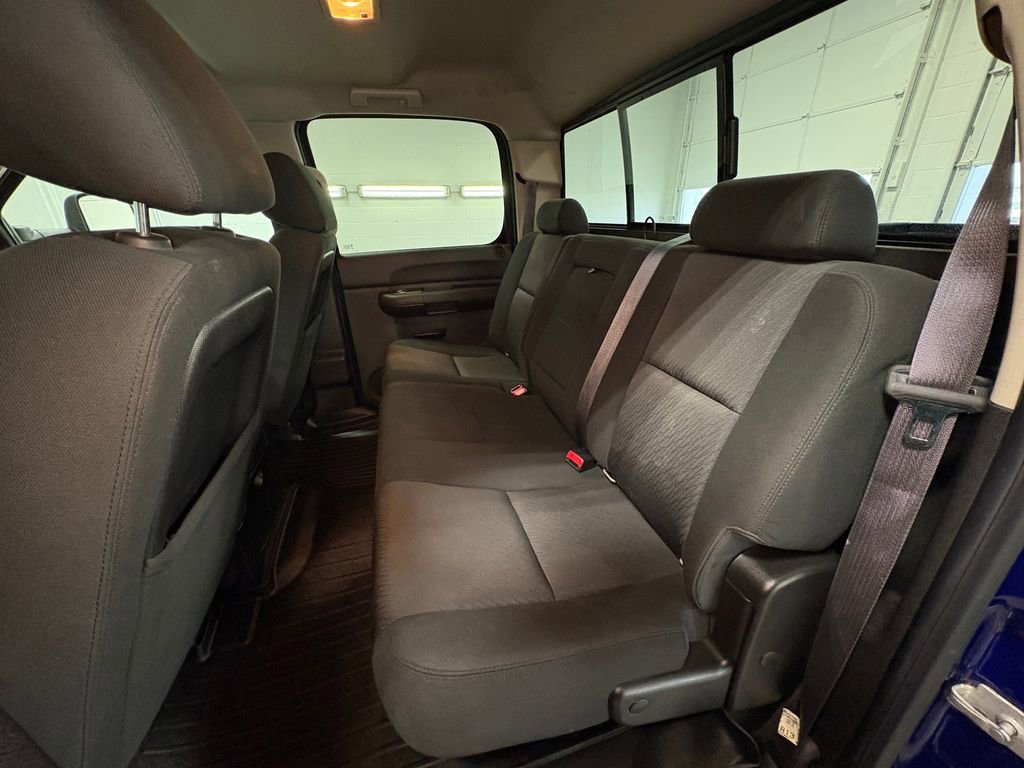 Used 2014 Chevrolet Silverado 2500 LT w/ Interior Plus Package image 27