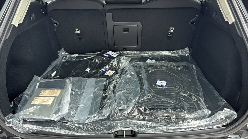 New 2026 Volvo XC60 B5 Plus w/ Protection Package Premier AWD/4WD image 29