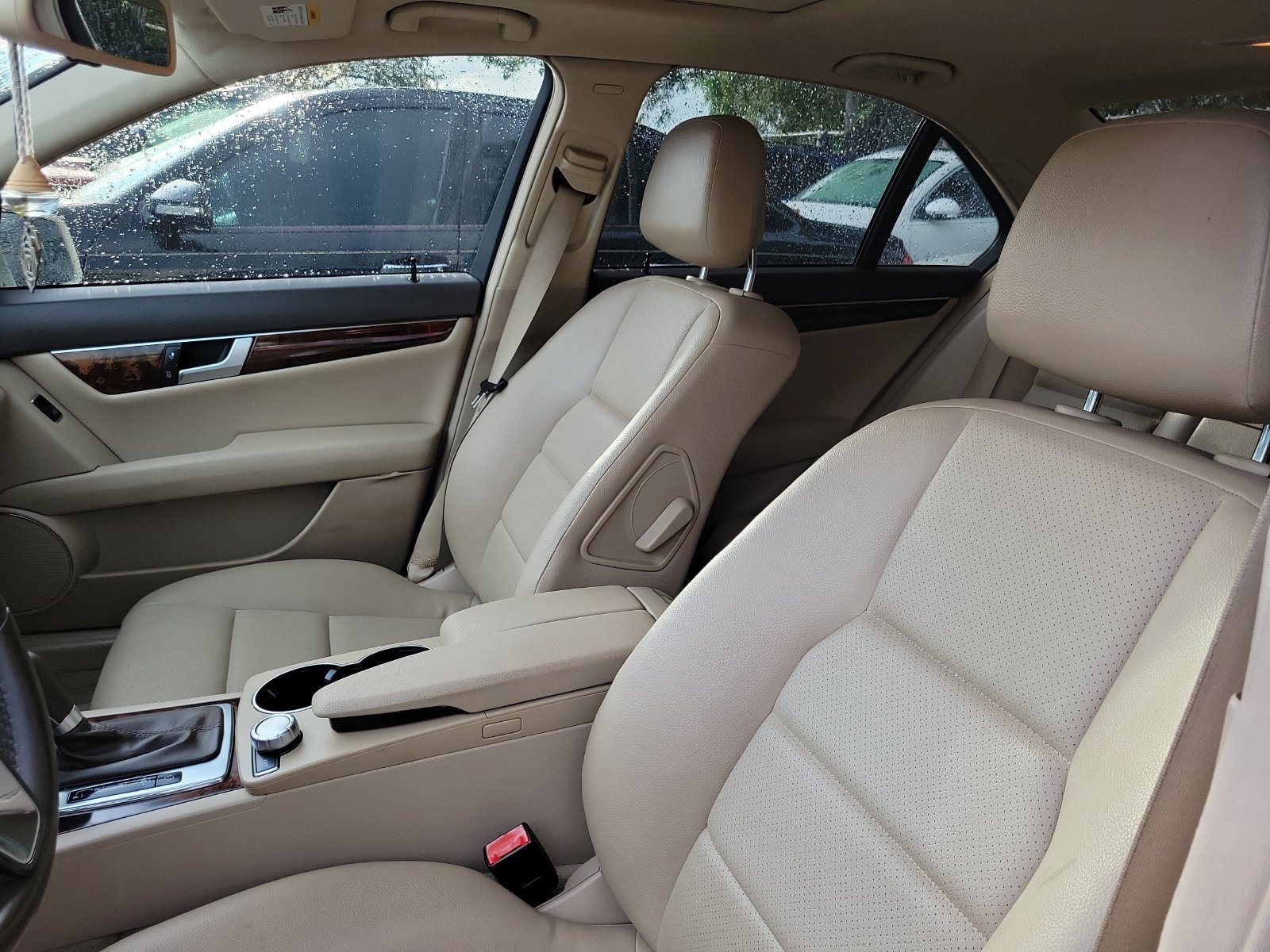 Used 2012 Mercedes-Benz C 250 Sedan image 9