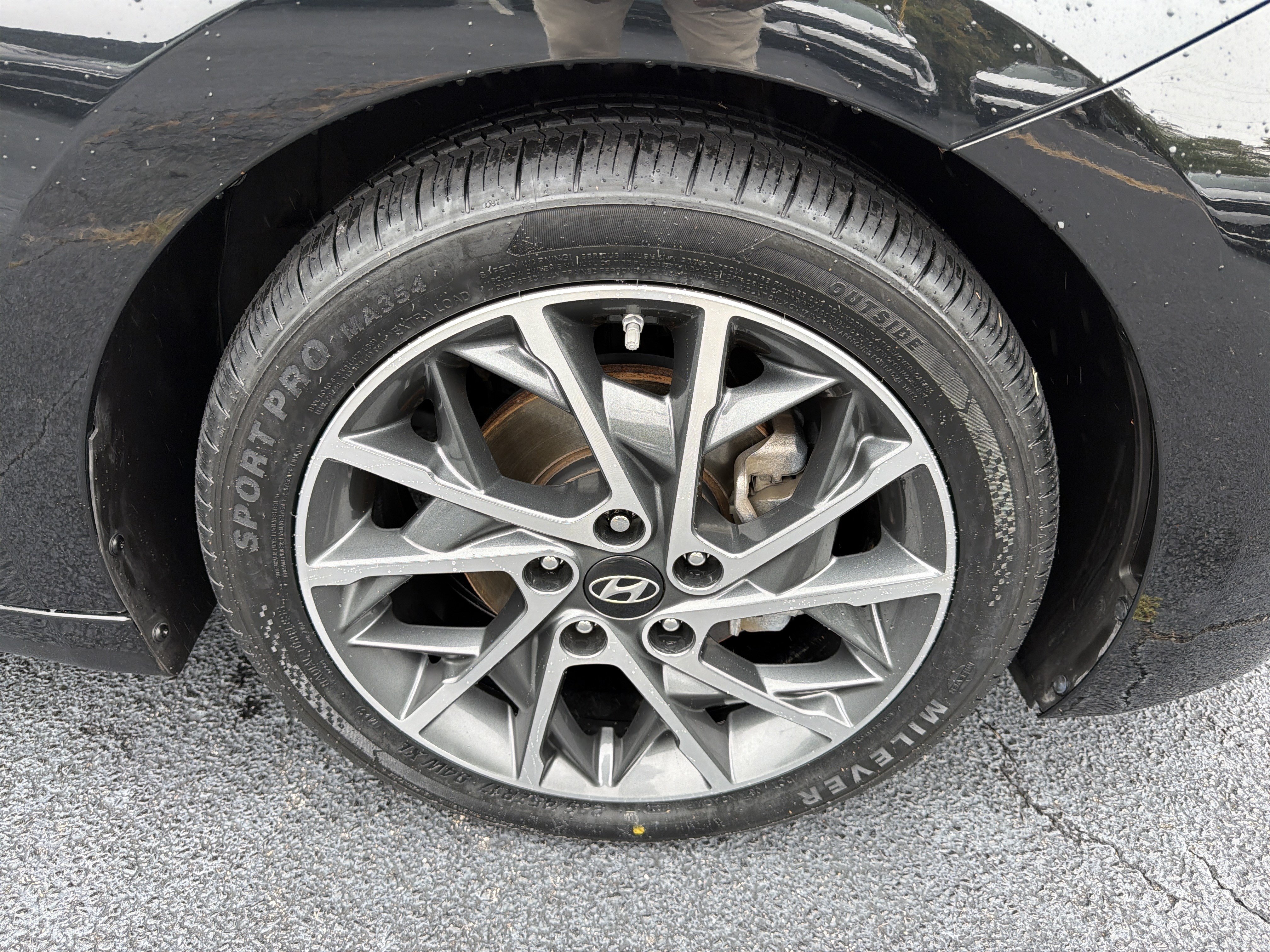 Used 2019 Hyundai Elantra Limited FWD image 28