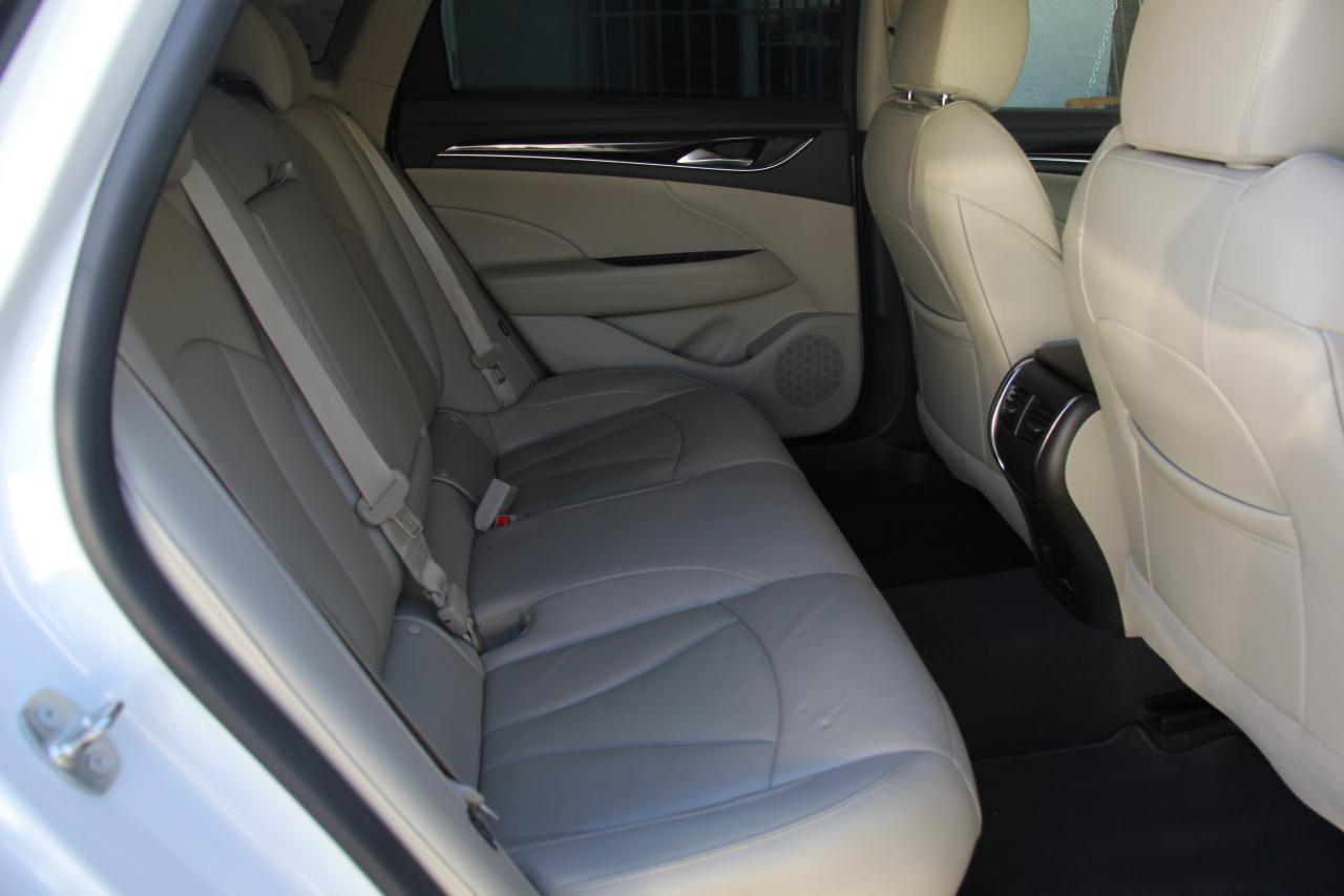 Used 2018 Buick LaCrosse Premium FWD image 29