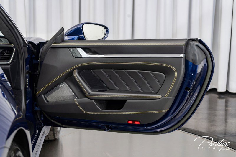 Used 2022 Porsche 911 Turbo image 35