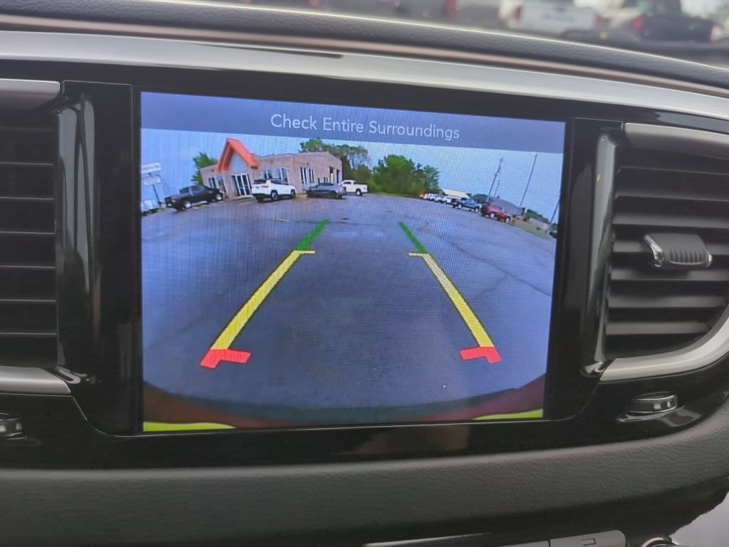 Used 2017 Chrysler Pacifica Touring Plus FWD image 12