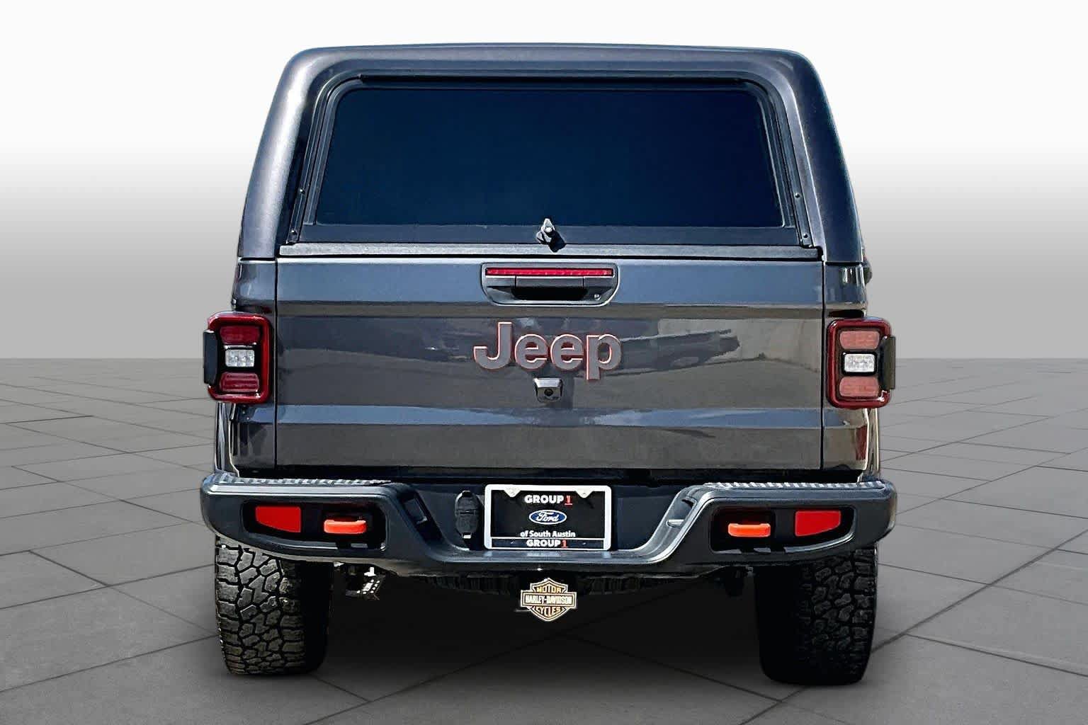 Used 2023 Jeep Gladiator Mojave w/ LED Lighting Group AWD/4WD image 5