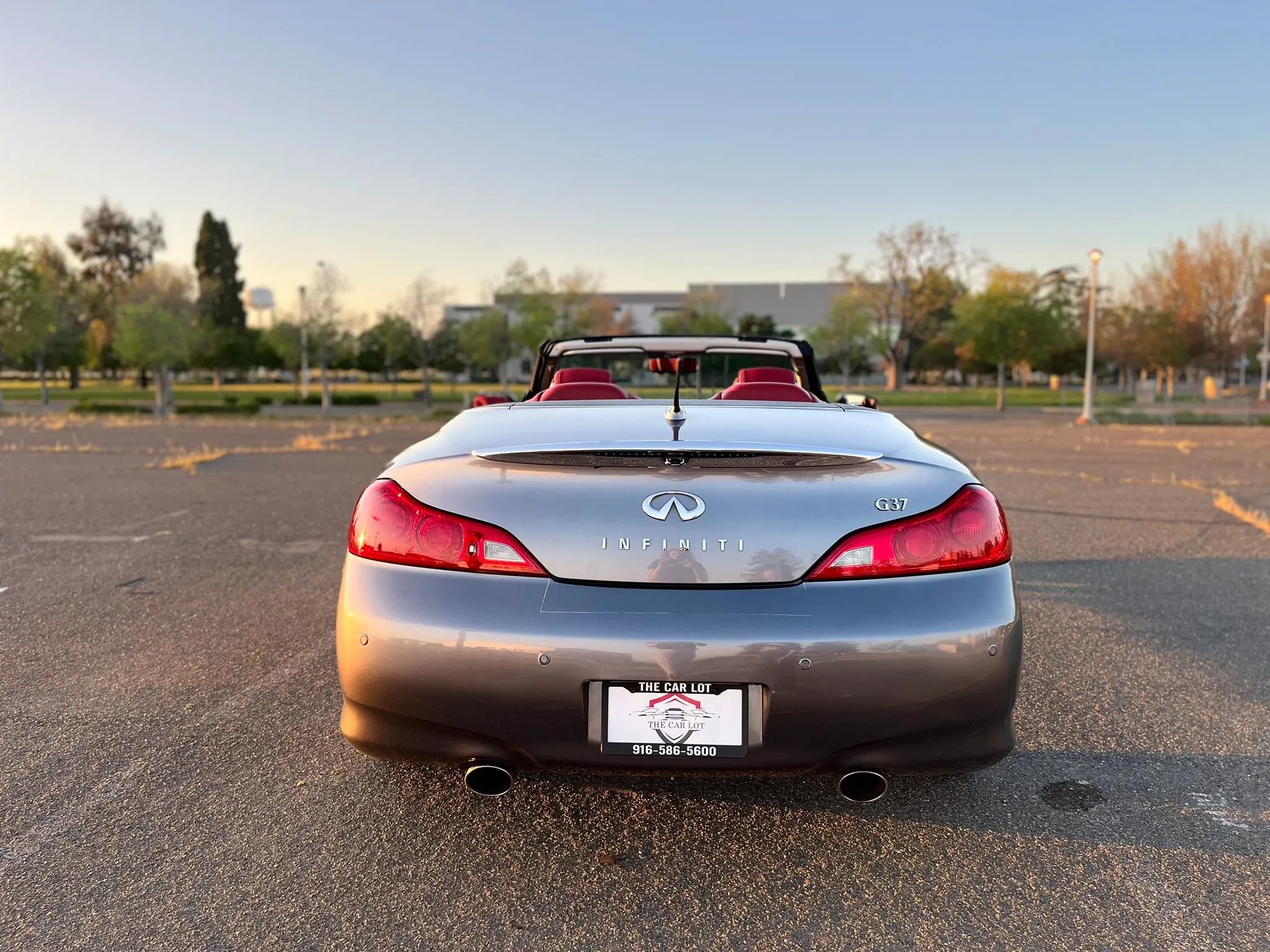 Used 2010 INFINITI G37 Anniversary Edition RWD image 6