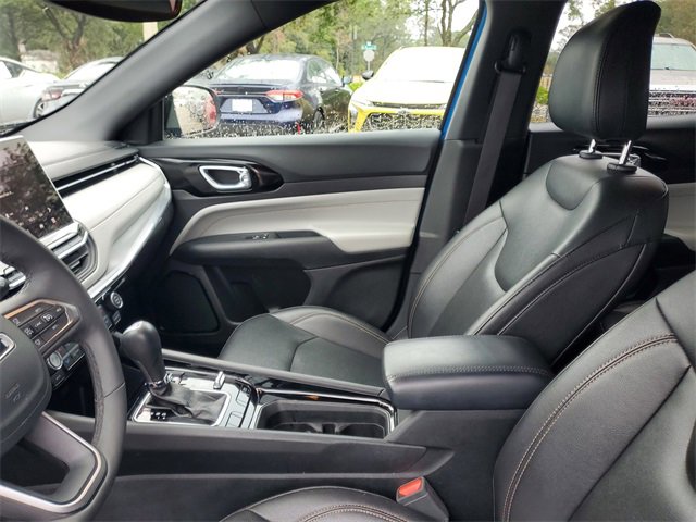 Used 2024 Jeep Compass Limited image 14