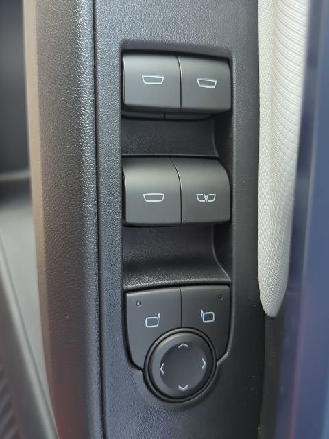 New 2026 Chevrolet Equinox EV LT image 13