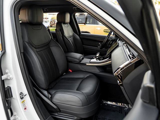 Certified 2025 Land Rover Range Rover Sport Dynamic SE AWD/4WD image 34