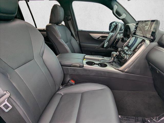 Used 2023 Lexus LX 600 F Sport w/ Accessory Package (Z1) image 22