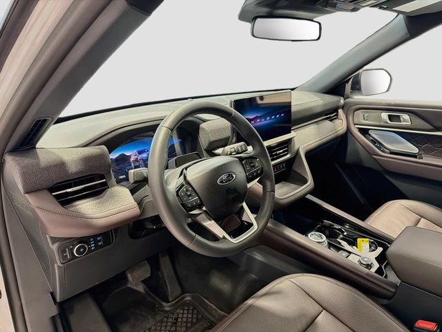 Used 2026 Ford Explorer Platinum AWD/4WD image 8