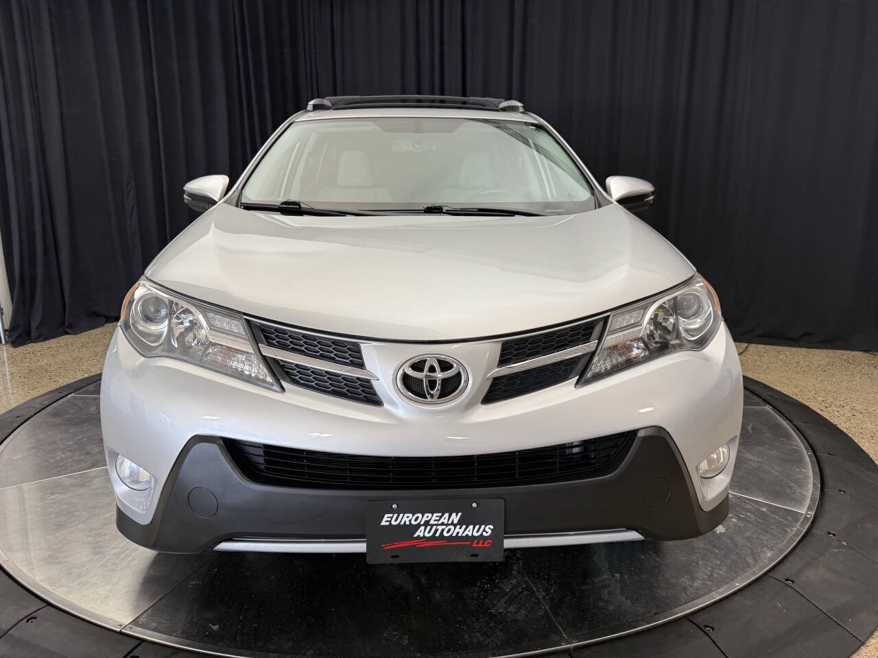 Used 2013 Toyota RAV4 Limited AWD/4WD image 13