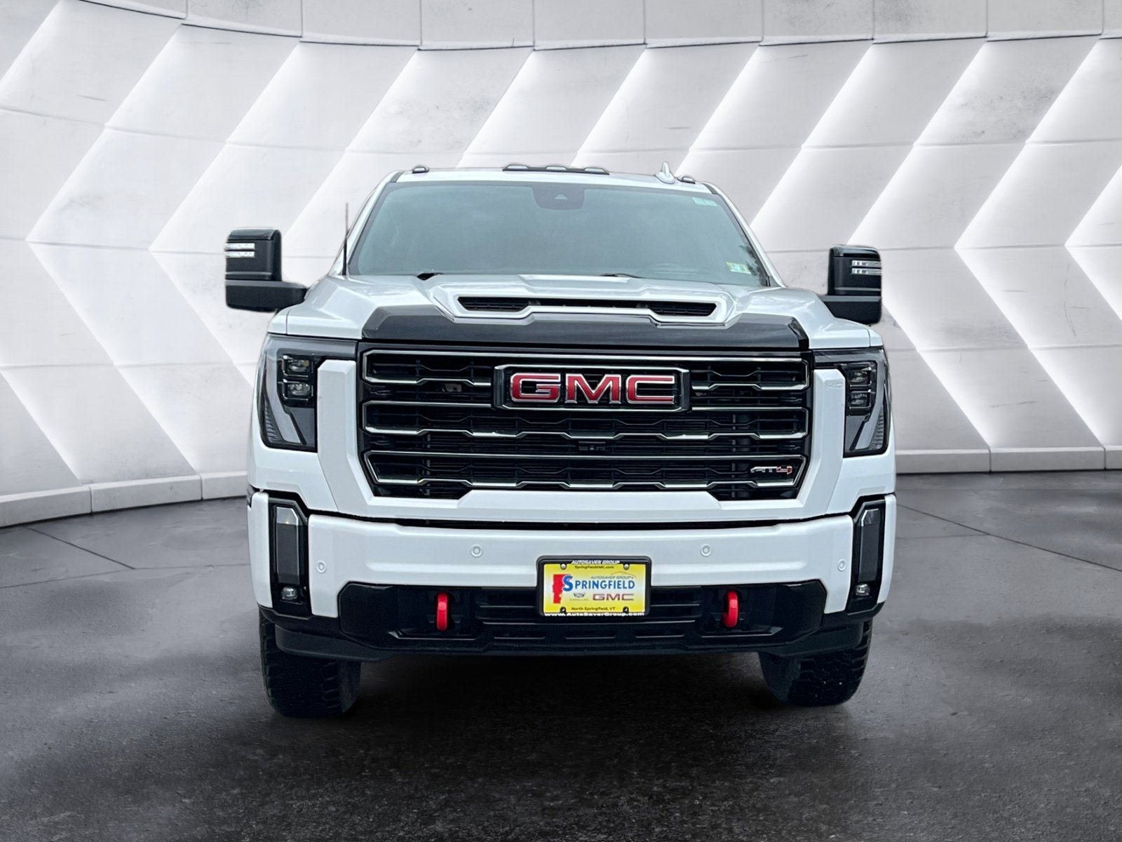 Used 2024 GMC Sierra 2500 AT4 w/ Technology Package AWD/4WD image 9