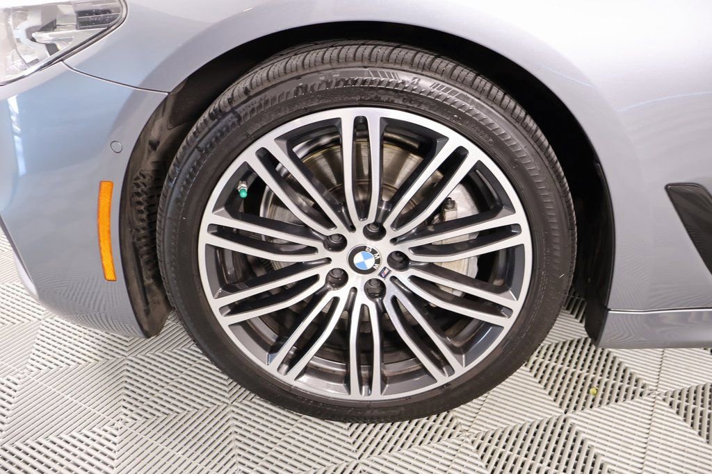 Used 2019 BMW 530i xDrive w/ M Sport Package AWD/4WD image 19