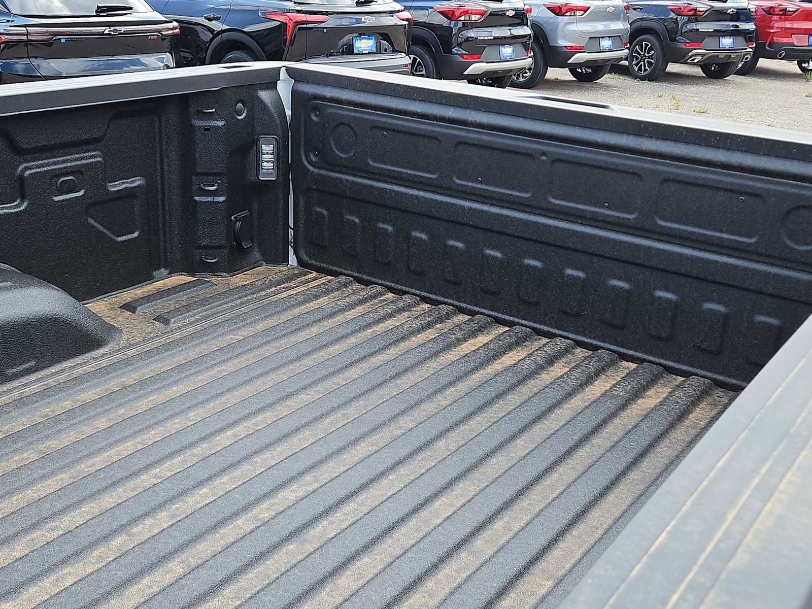 New 2026 Chevrolet Silverado 2500 LT w/ Z71 Chrome Sport Edition AWD/4WD image 23