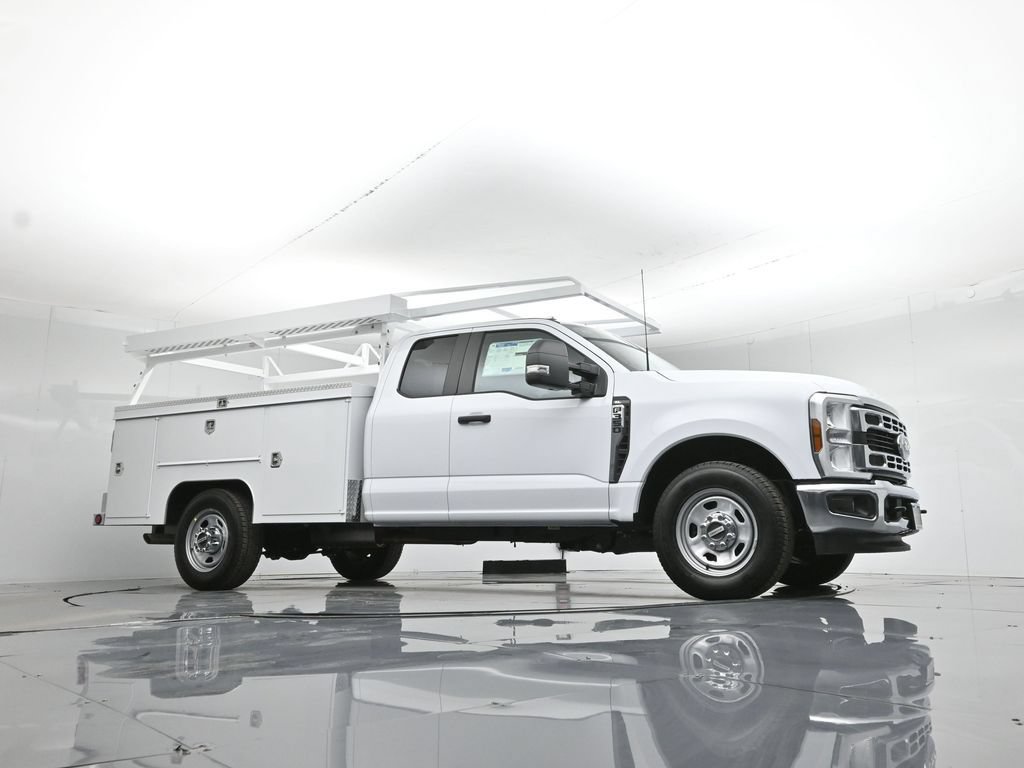 New 2026 Ford F350 XL w/ XL Chrome Package RWD image 2