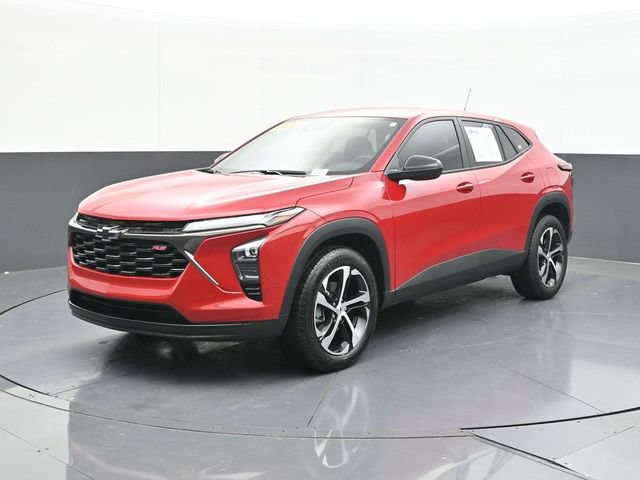 Used 2026 Chevrolet Trax RS FWD image 3