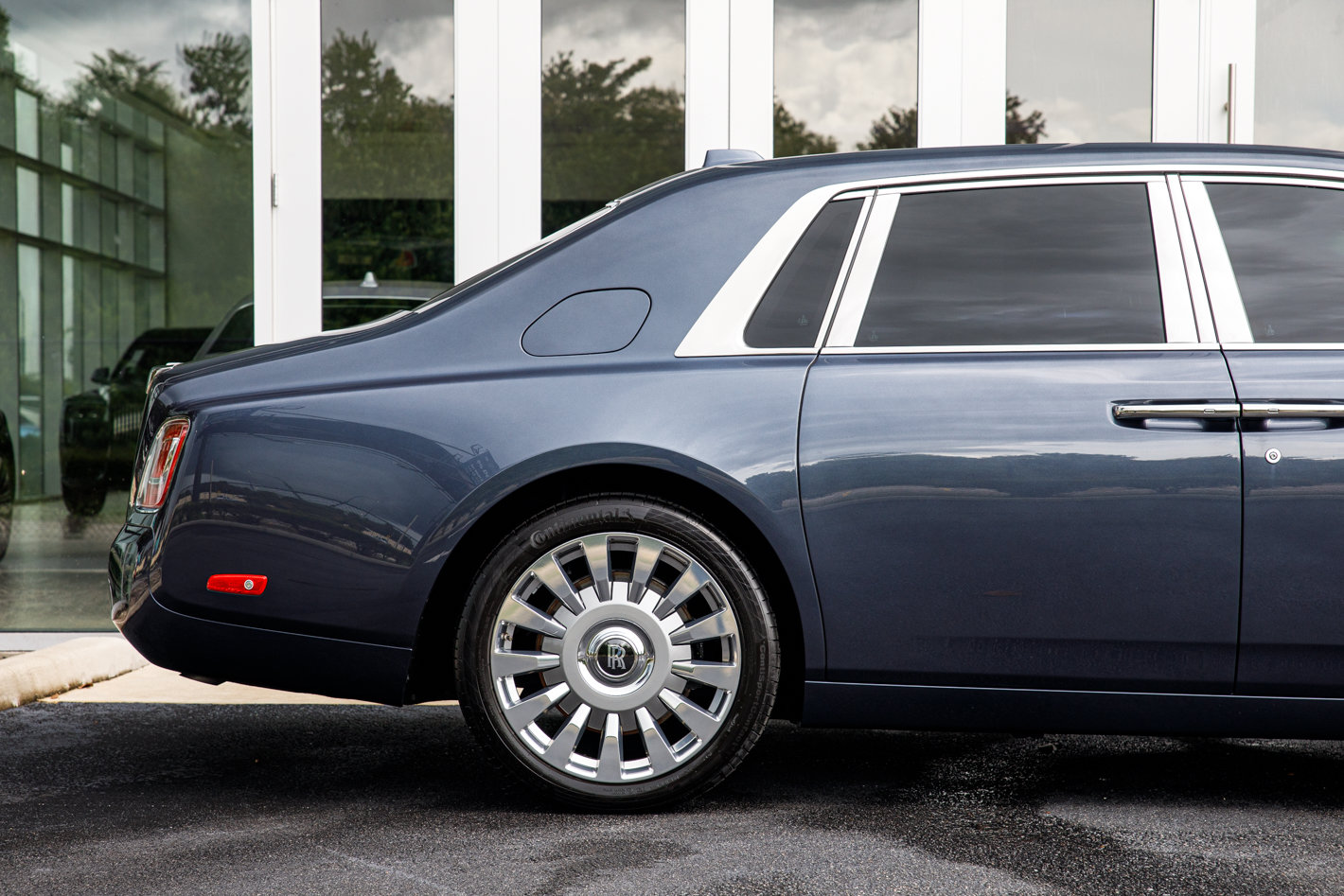 Certified 2020 Rolls-Royce Phantom Sedan RWD image 16