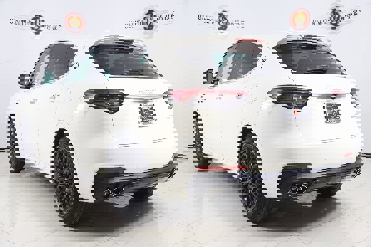 Used 2022 Maserati Levante Modena image 4