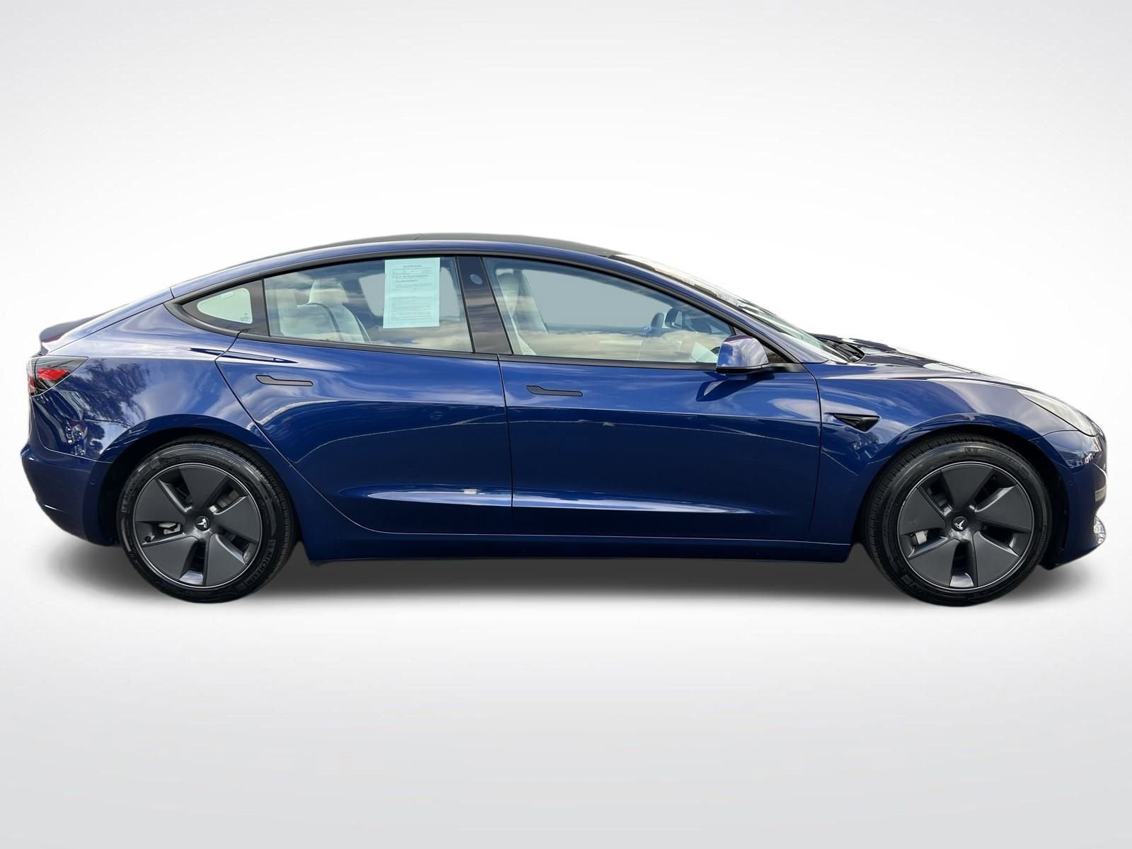 Used 2021 Tesla Model 3 Standard Range Plus image 12