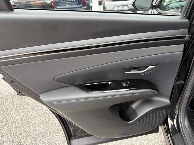 Used 2022 Hyundai Tucson SEL w/ Convenience + Premium Package FWD image 13