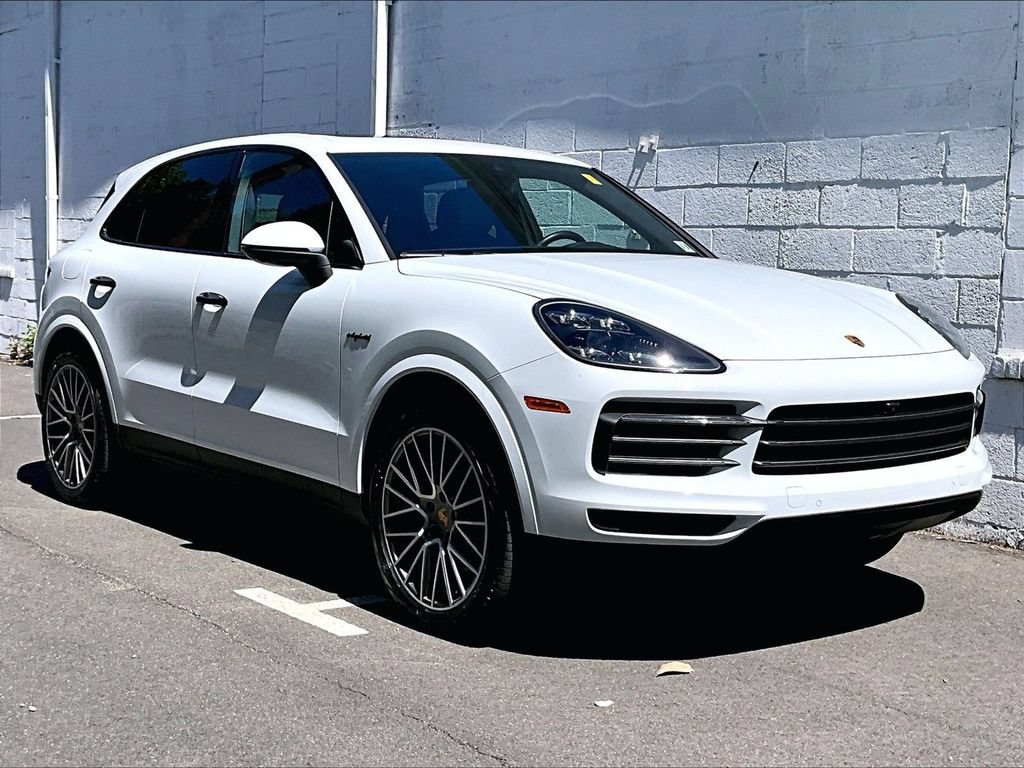 Certified 2023 Porsche Cayenne Platinum Edition AWD/4WD image 7
