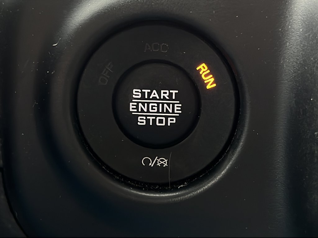 Used 2022 Jeep Wrangler Unlimited Sahara w/ LED Lighting Group AWD/4WD image 22