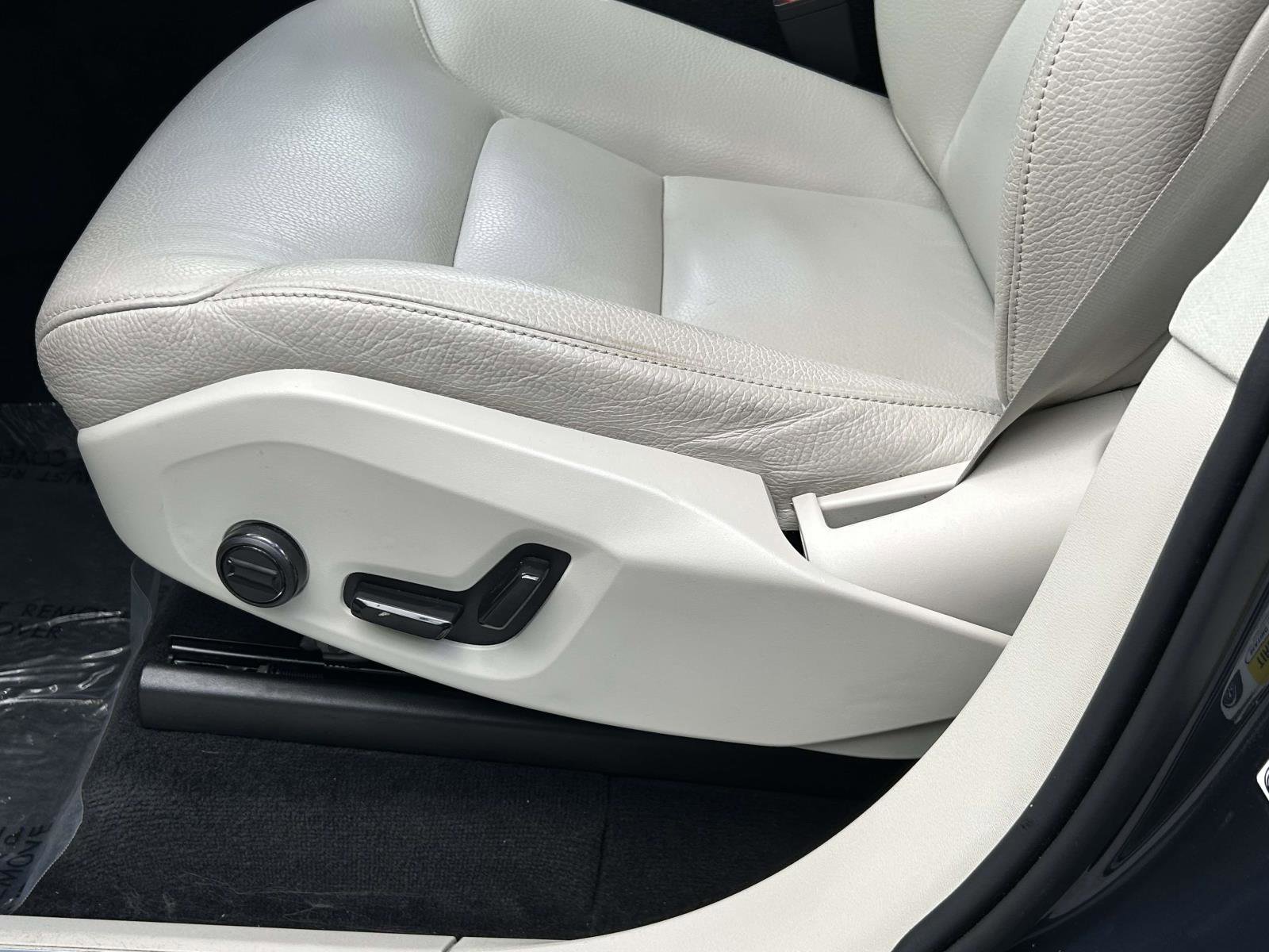 Certified 2024 Volvo XC90 B6 Core w/ Protection Package Premier image 20