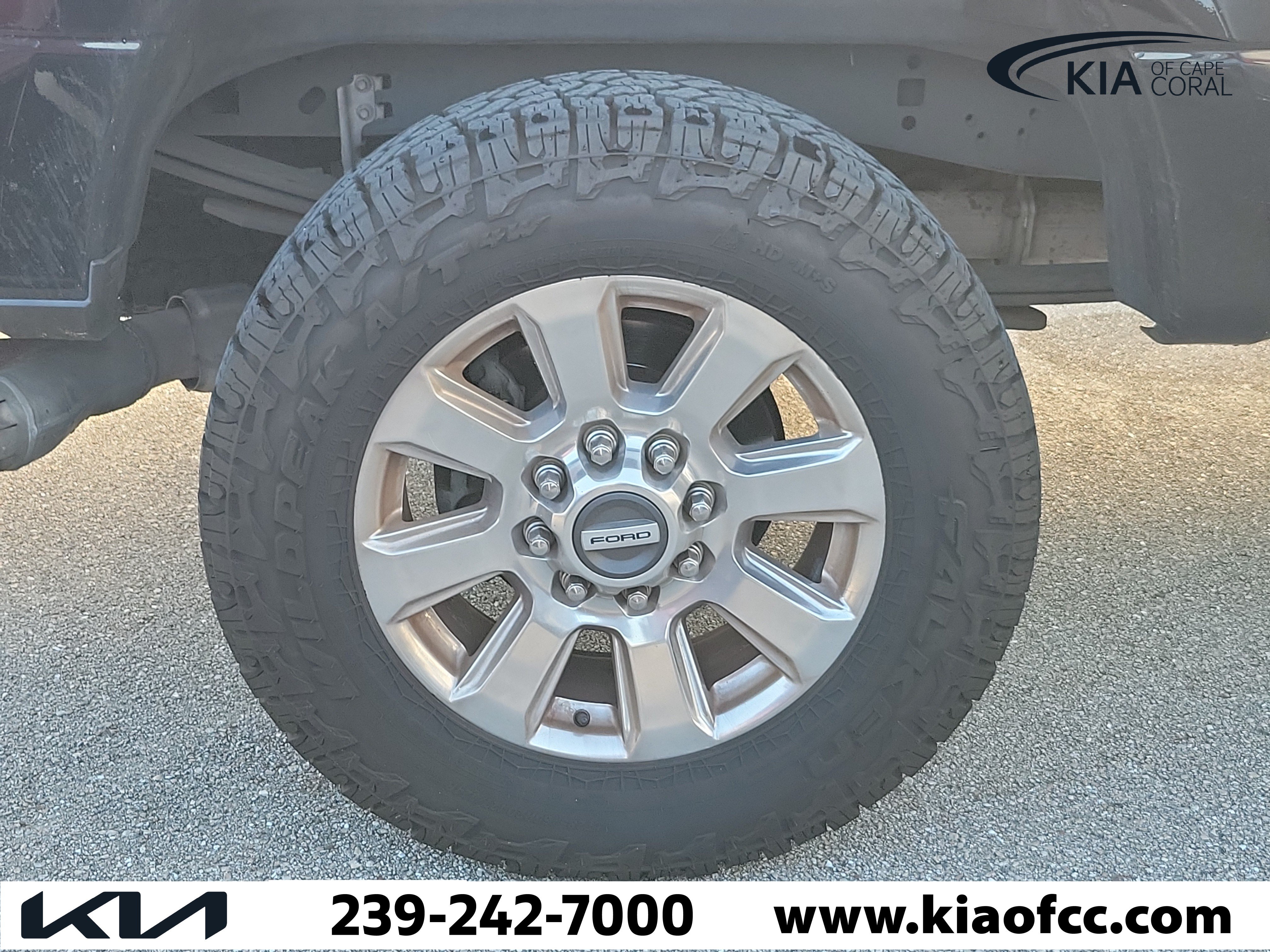 Used 2019 Ford F250 Platinum w/ Platinum Ultimate Package AWD/4WD image 7