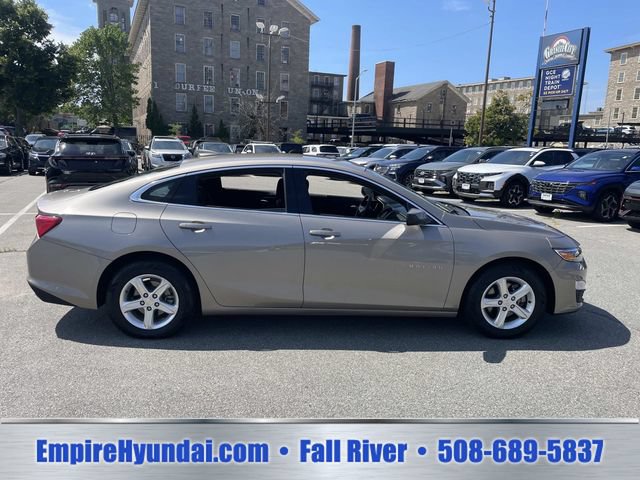 Used 2024 Chevrolet Malibu LT FWD image 3
