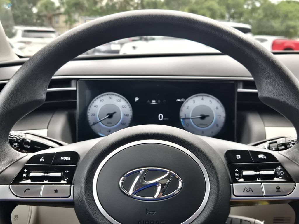 Certified 2024 Hyundai Tucson SE FWD image 20