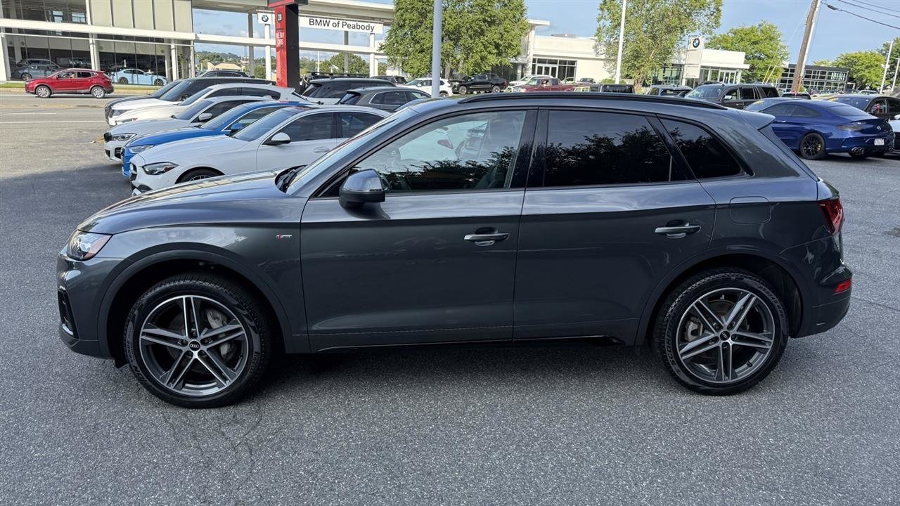 Used 2022 Audi Q5 e Premium Plus w/ Premium Plus Package AWD/4WD image 12