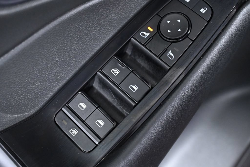Used 2024 Nissan Rogue S AWD/4WD image 21