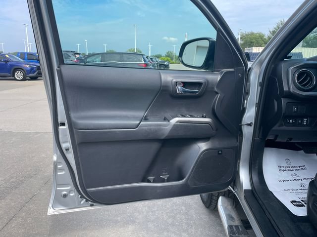 Used 2023 Toyota Tacoma TRD Sport w/ TRD Premium Sport Package AWD/4WD image 11