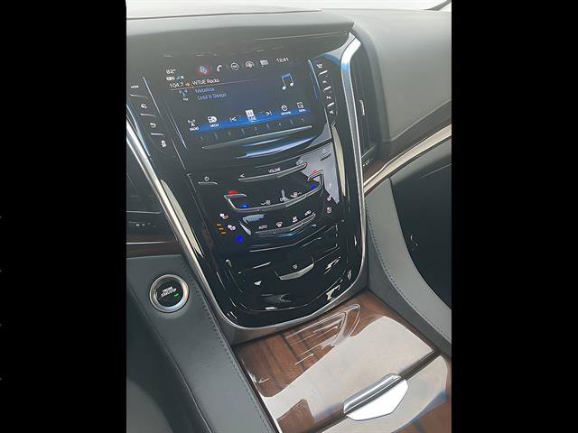Used 2019 Cadillac Escalade Premium Luxury AWD/4WD image 12