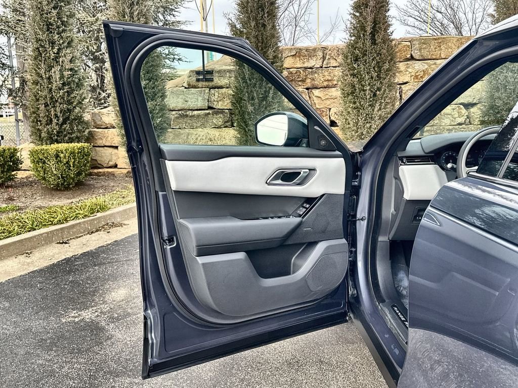 Used 2026 Land Rover Range Rover Velar S image 17