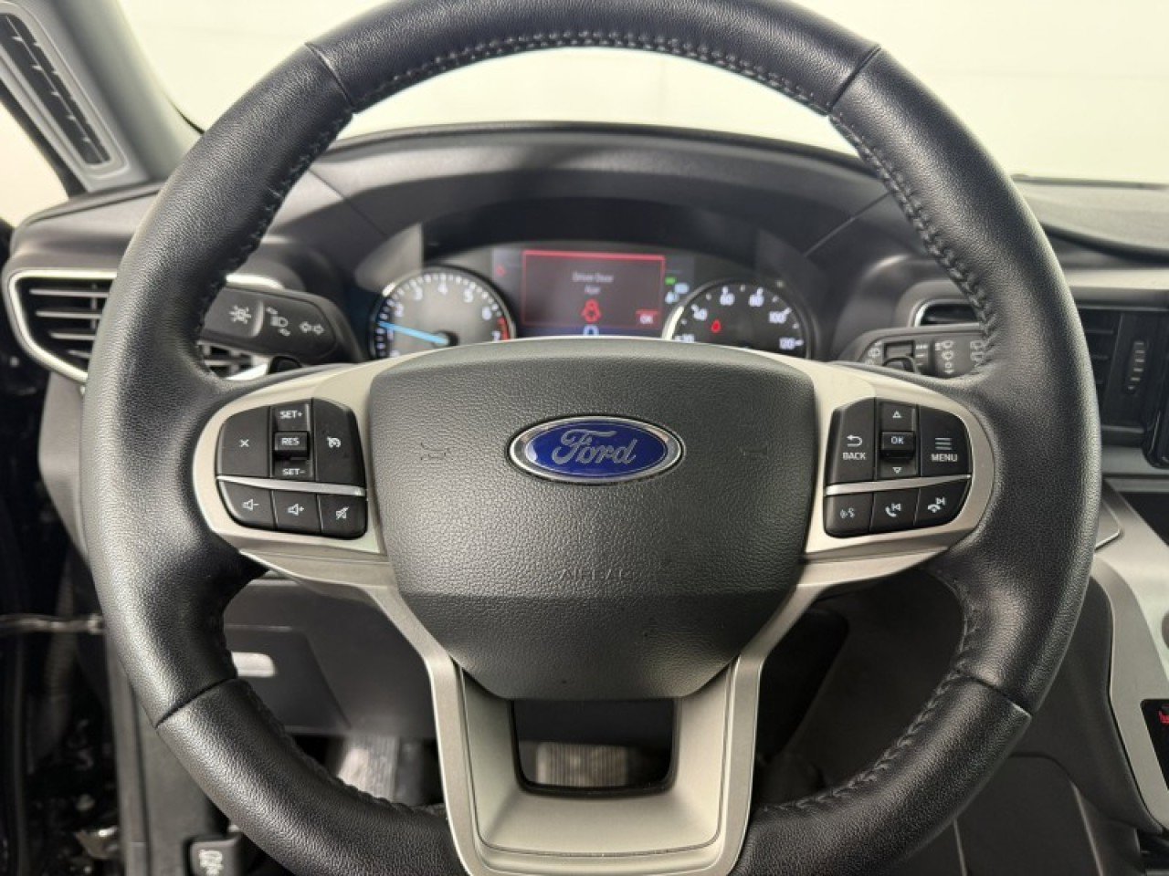 Certified 2021 Ford Explorer XLT w/ Equipment Group 202A image 21