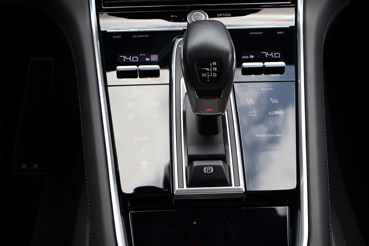 Used 2022 Porsche Panamera 4S image 20
