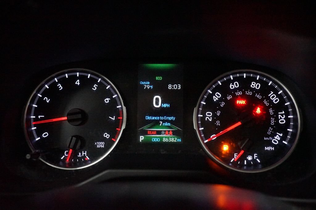 Used 2021 Toyota RAV4 LE FWD image 15