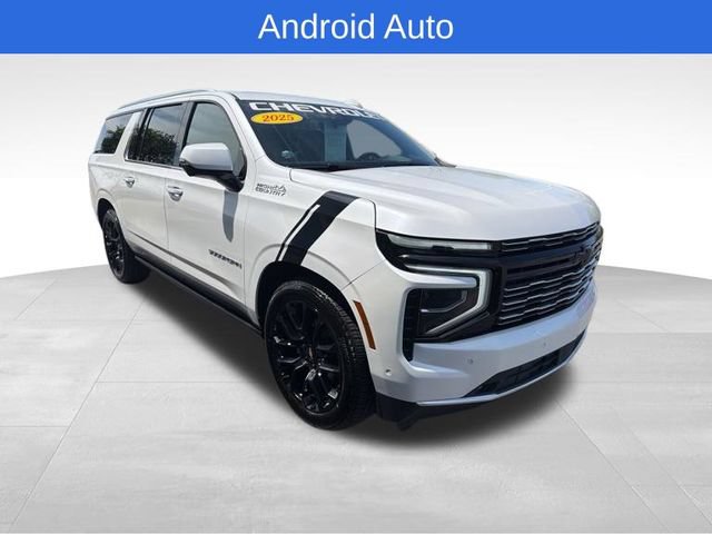 Used 2025 Chevrolet Suburban High Country AWD/4WD image 7