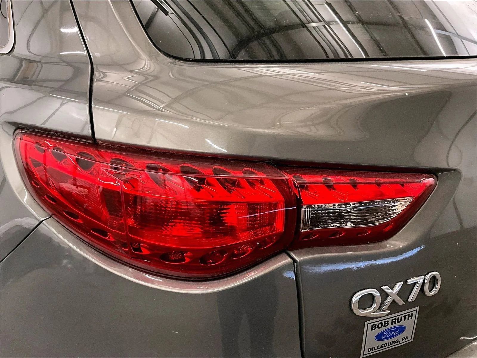 Used 2016 INFINITI QX70 AWD w/ Premium Package image 29