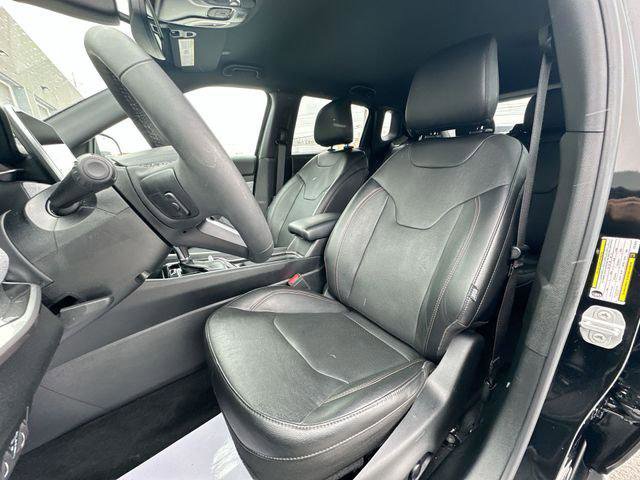 Certified 2023 Jeep Compass Latitude image 13