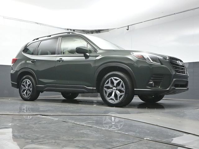 Used 2023 Subaru Forester Premium image 41