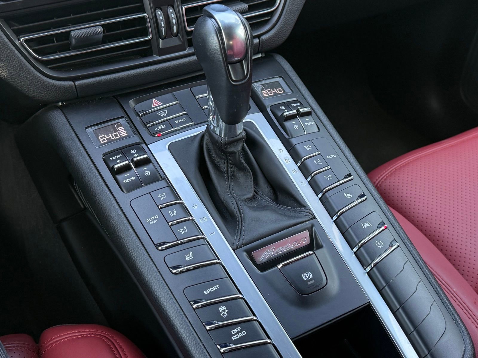 Used 2019 Porsche Macan AWD/4WD image 33