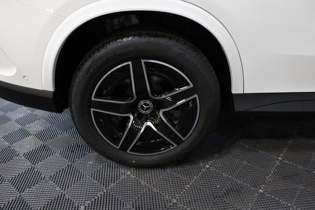 New 2025 Mercedes-Benz GLC 350e 4MATIC image 11