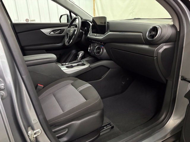 Used 2025 Chevrolet Blazer LT FWD image 24