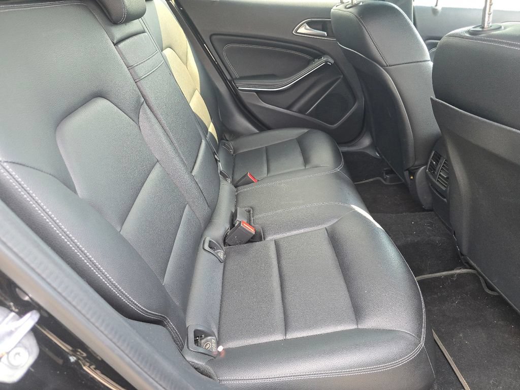 Certified 2020 Mercedes-Benz GLA 250 image 17