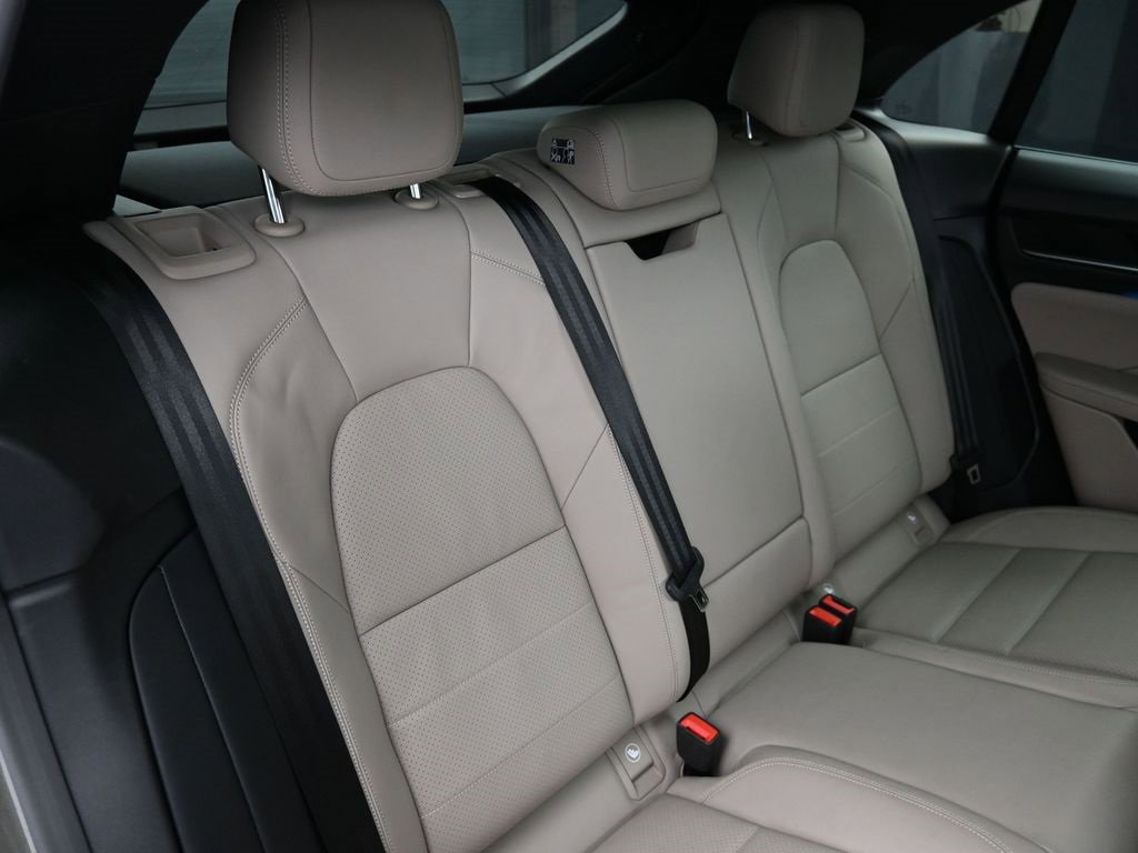 Used 2025 Porsche Macan Electric image 24