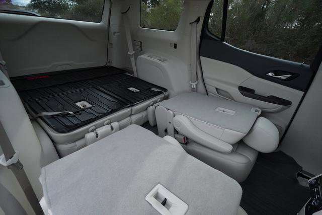 Used 2023 GMC Acadia Denali w/ Denali Ultimate Package image 34