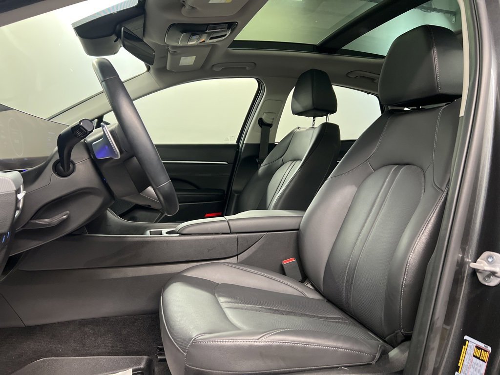 Used 2025 Hyundai Sonata Limited image 27