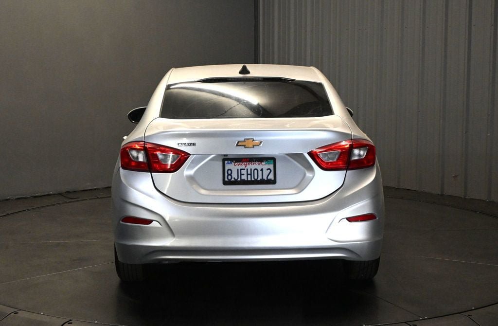 Used 2019 Chevrolet Cruze LS FWD image 6